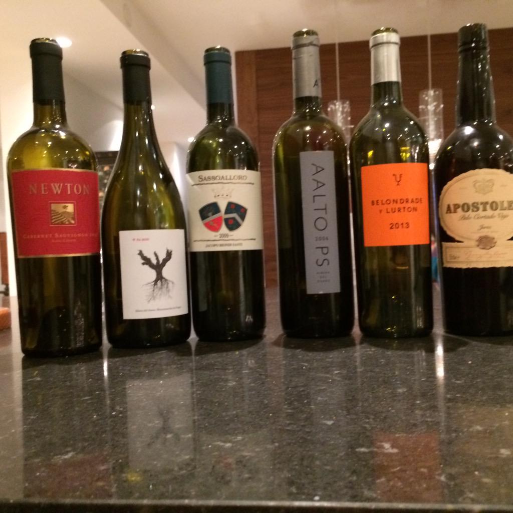 therealrpp's tweet photo. Dead soldiers. @Belondradevinos @Wine_Advocate #sassolloro #aalto #aaltops #palocortado http://t.co/ZmvvXCeCRK