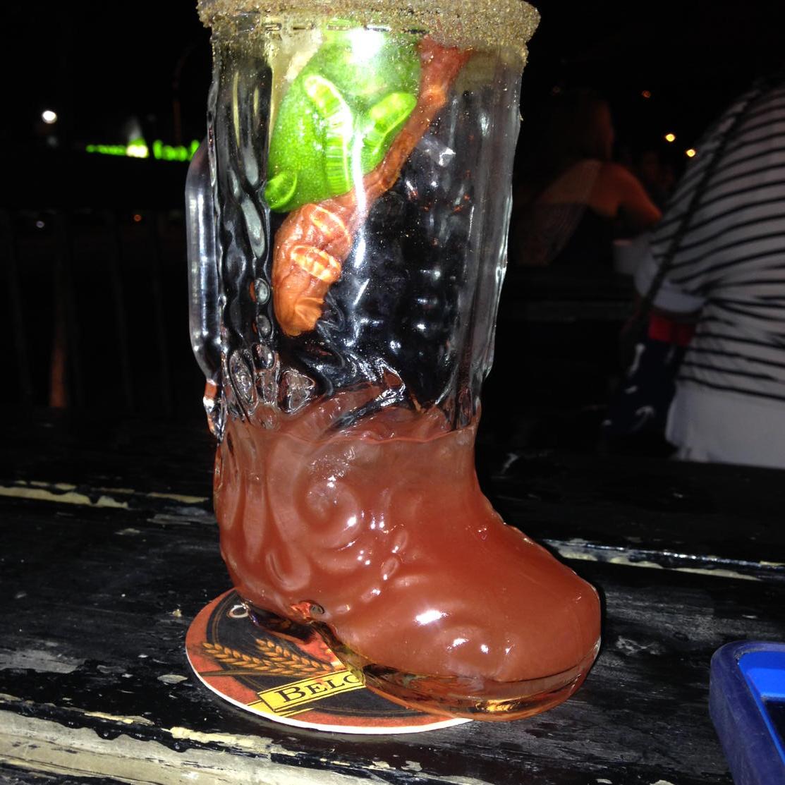 darryllrobideau's tweet photo. The wife is getting a little drunk #thepint #jasperav http://t.co/BYmx9wqjIR