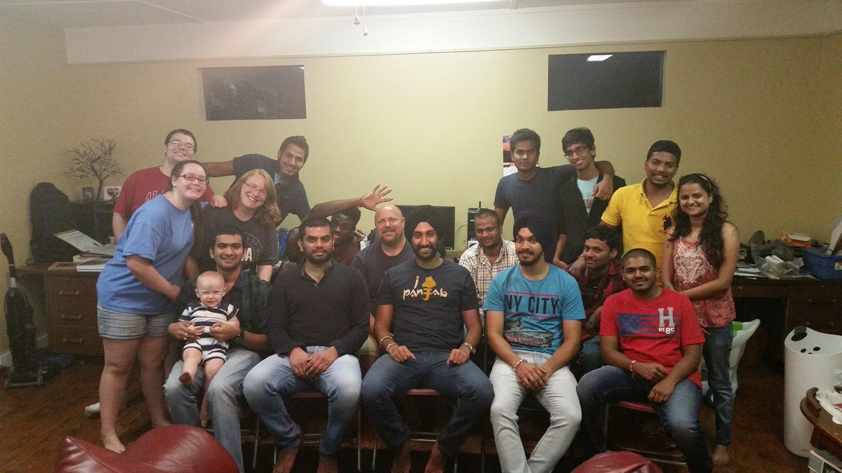 xausa's tweet photo. XAUSA enjoyed having an international dinner with our friends from India and Kuwait! Great friends and great food! http://t.co/UFcXDzrGR1