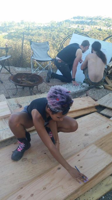 Bar in progress. Stowing pencils in my hair as per usual http://t.co/5PdBep07PV<a href="/tag/goddessworship"class="tags"><span>#goddessworship</span></a>
