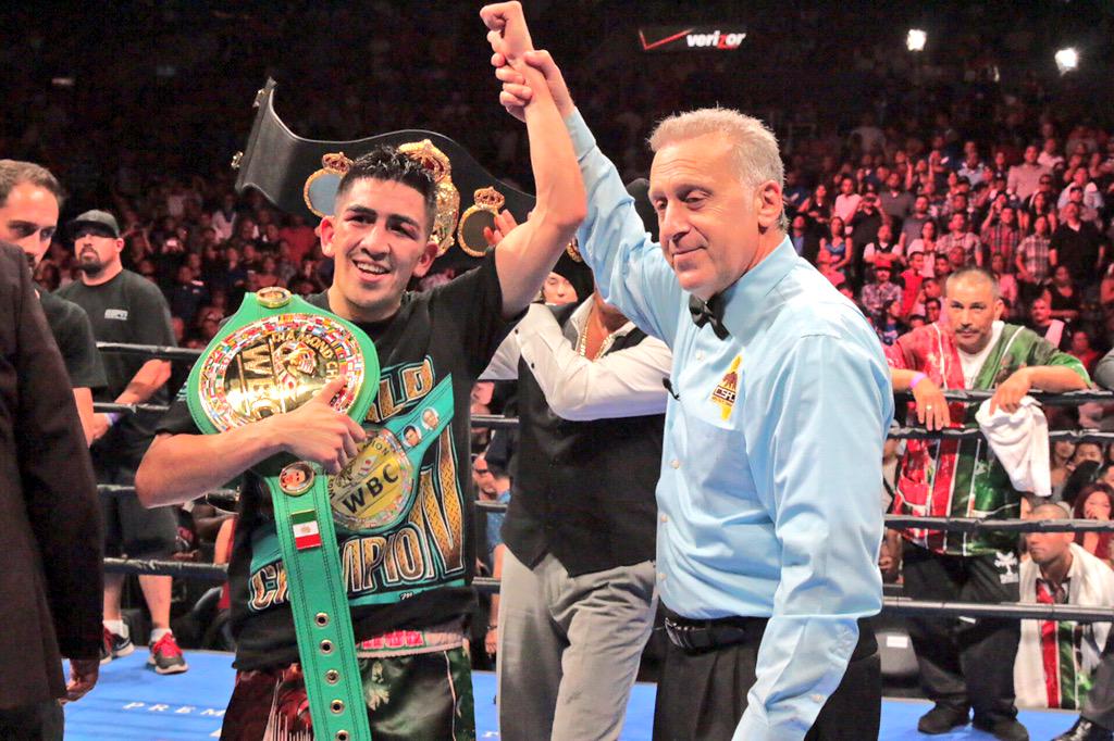 leosantacruz2's tweet photo. That was for you LA! 

#IAmLA #PBConESPN http://t.co/GH7eQA8EGC