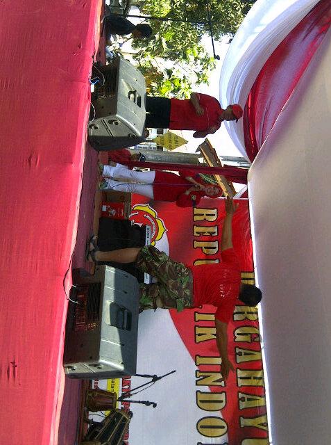 Partisipasi bu lurah omy diacara jln santai karang taruna karya bhakti pasundan <a href="/OmiRusmiati/">Omi_Rusmiati</a> <a href="/ridwankamiI/">ridwan kamil</a> <a href="/kartaBDG/">KarangTaruna Bandung</a>