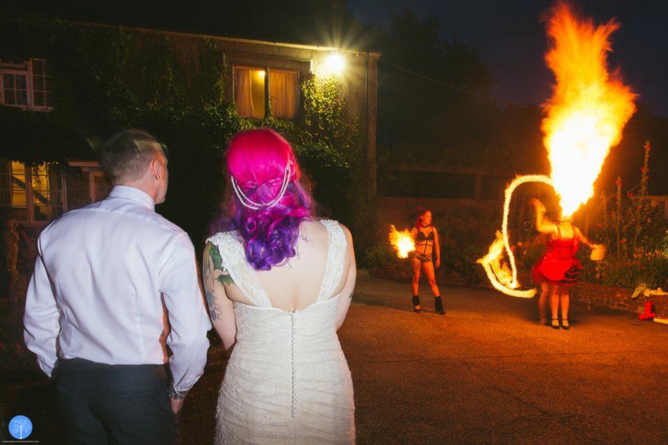 LizzyFireLizard's tweet image. My first wedding! Dolled up and ready to blast it 😁 #circus #wedding