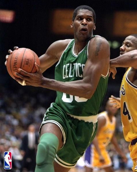 Happy Birthday to Robert Parish, who turns 62 today! 