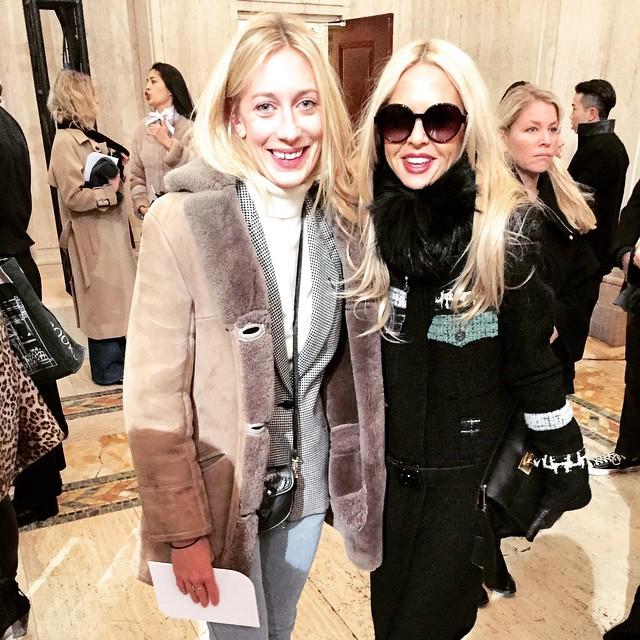 commentbug's tweet image. Love running into @thezoereport editor @nixpix306 and my fellow blonde at @victoriabeckham… commentbug.com