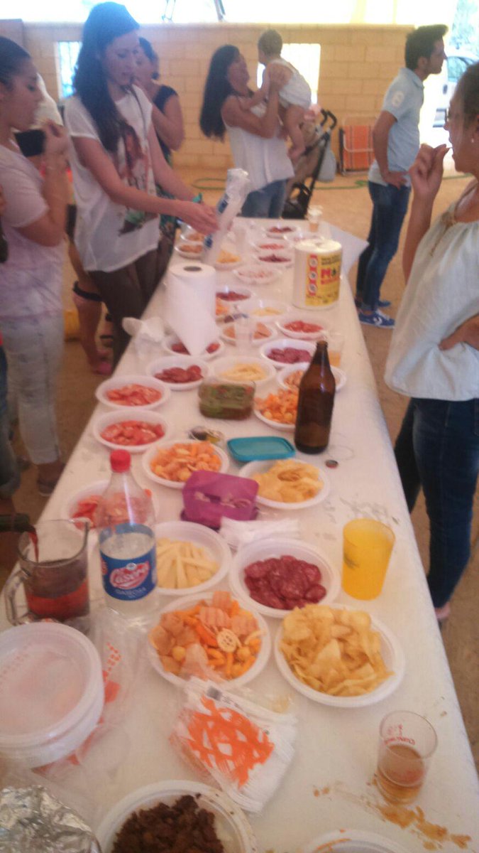 Encuentro de los socios para ir calentando motores, como salió esa paella <a href="/ivegrado/">Ivan Vera Granado</a> <a href="/franciscobenjum/">francisco benjumea</a> <a href="/perniajose2201/">jose medina montero</a>