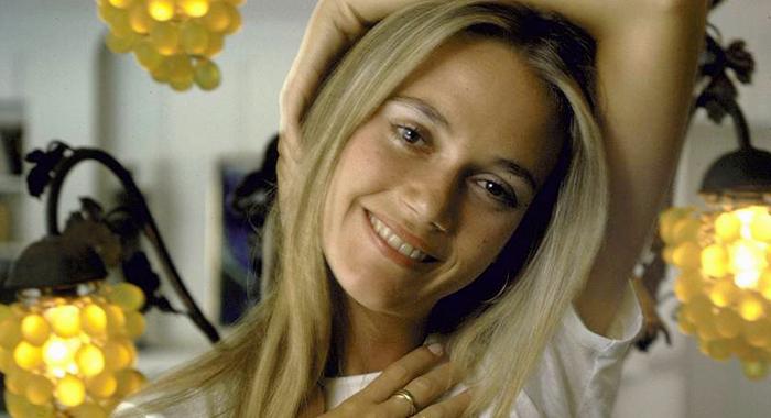 Happy 69th Birthday to actress Peggy Lipton! 