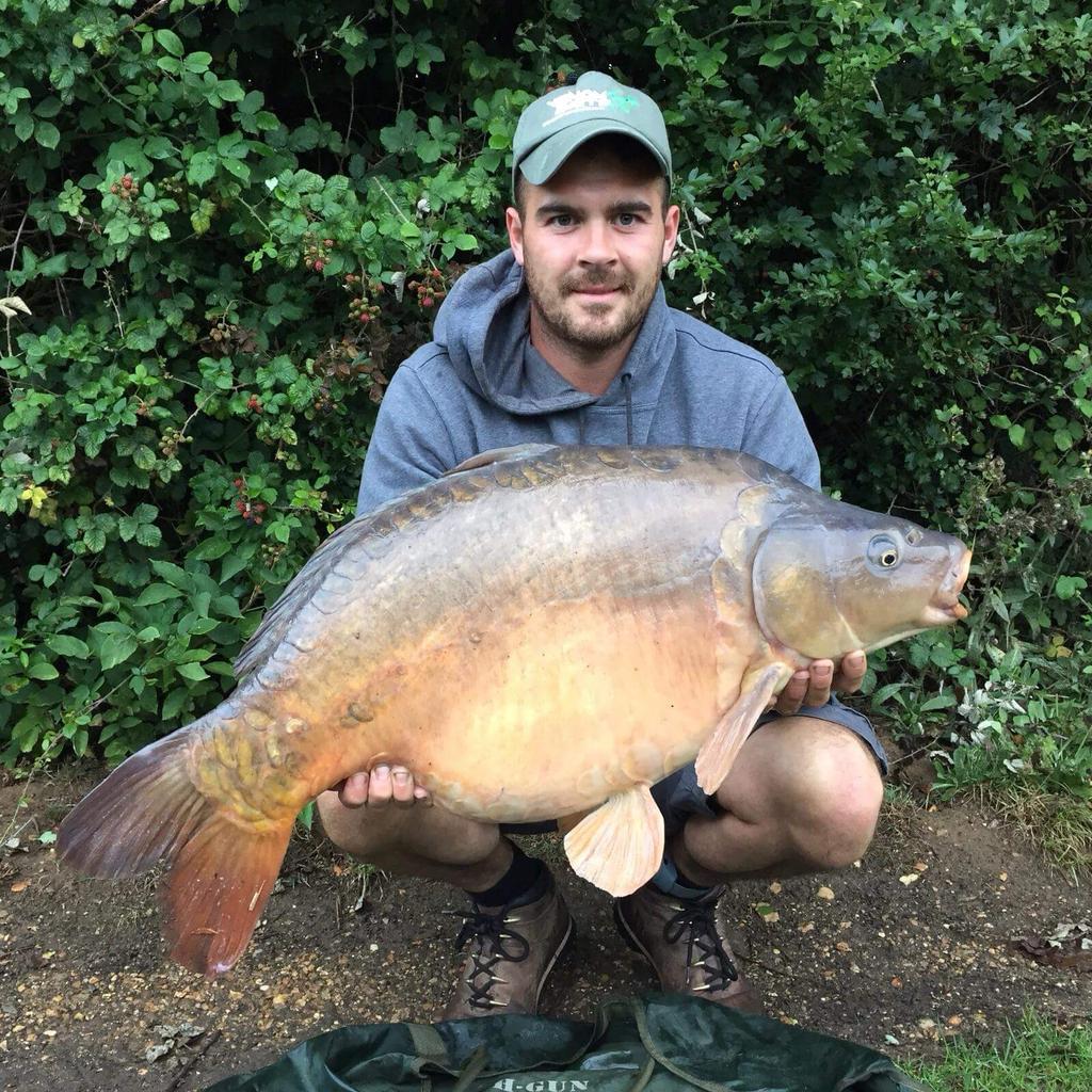 Daryl Noades then landed this chunky 28lb boilie muncher on a Mamba bottom bait topped with fake corn #carp #fishing