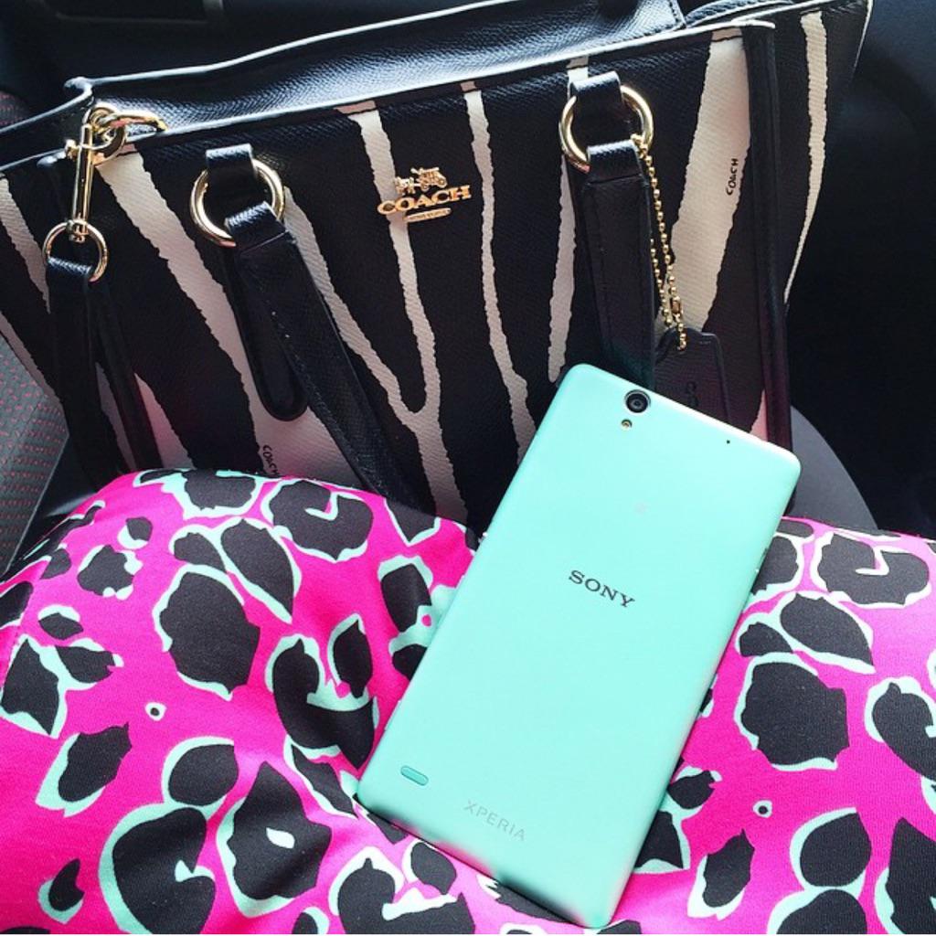 Strolling around with #XperiaC4 #Ican