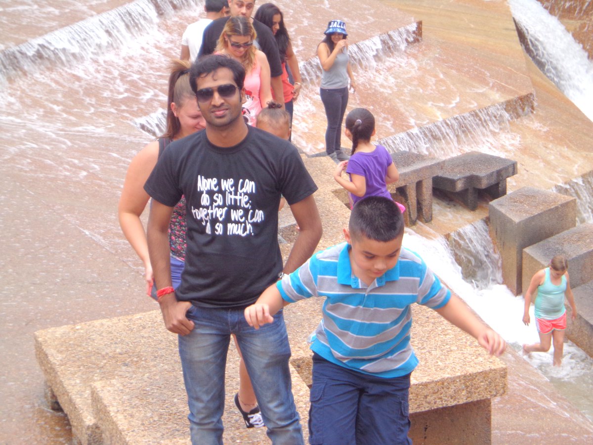 ganyhp's tweet photo. @dallas Artificial waterfalls... http://t.co/ruLxmCvAaE