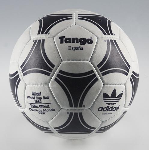 Football Better on Twitter: "1982 Adidas Tango. What ball! http://t.co/r1djqBzG3P" / Twitter