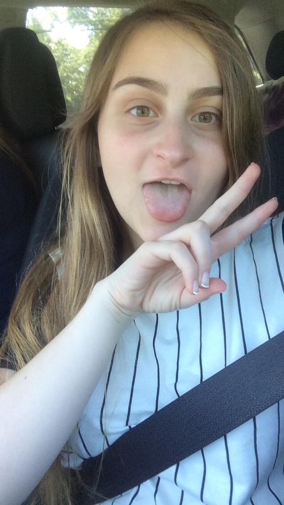 blissfulbaxter's tweet image. if it wasn&apos;t for you, i wouldn&apos;t be here. you saved me and gave me everything, i love you #ShesKindaHotVMA