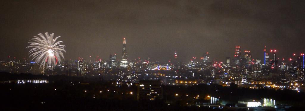 Tonight's #Tallships2015 fireworks in Greenwich from Shooters Hill #tallshipsfestival #greenwich #fireworks #london