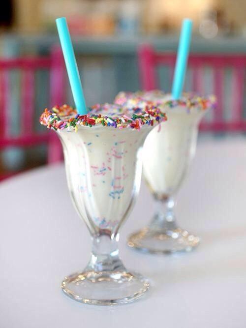 lbedinadze's tweet photo. Vanilla Milkshakes. https://t.co/d6Wd9zDBdg