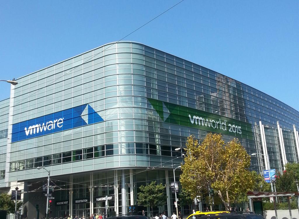 Image of VMware and VMworld banners on the Moscone Center building.