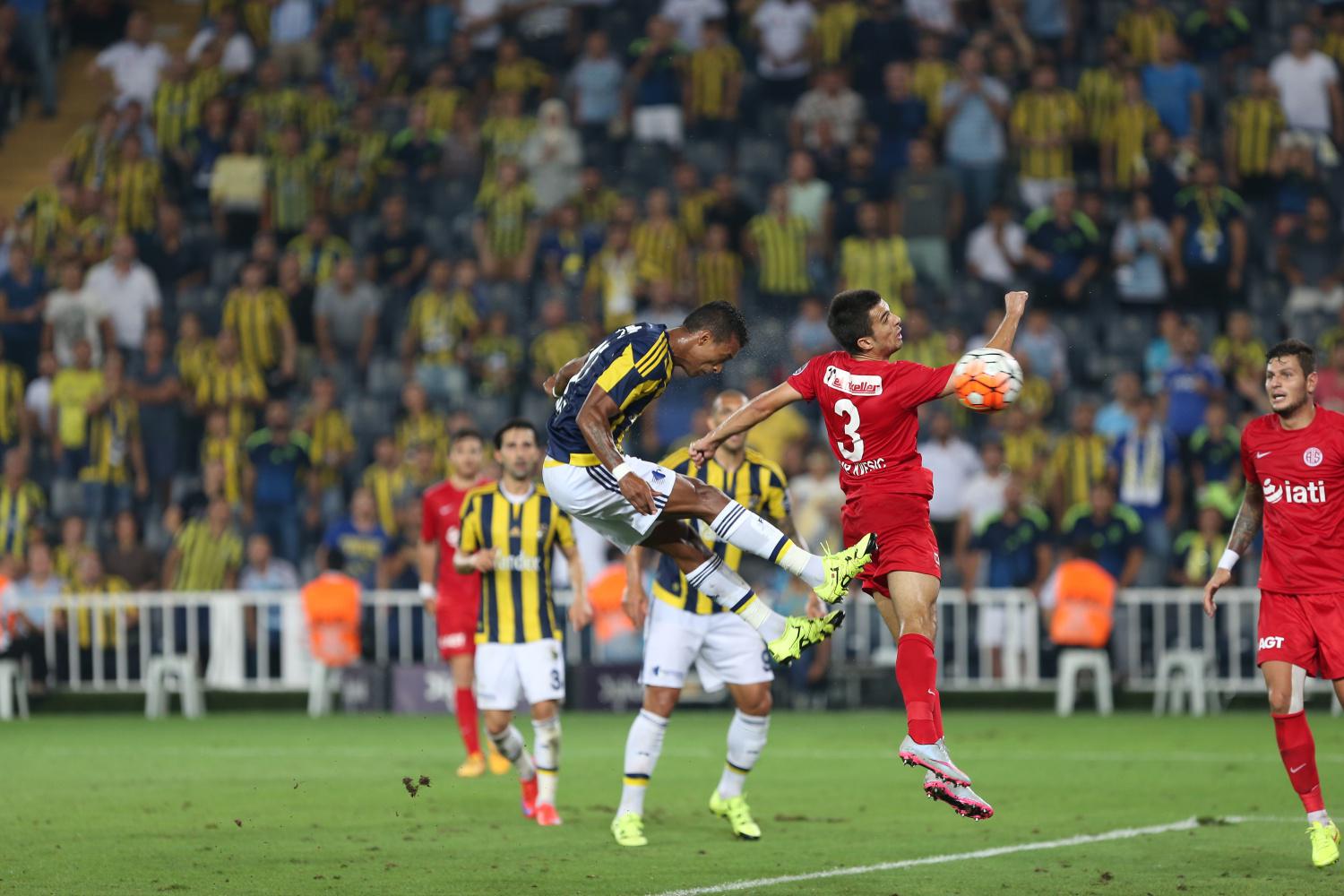 Fenerbahçe SK on Twitter: "Luis Nani'nin gol anı! #Rakibimiz