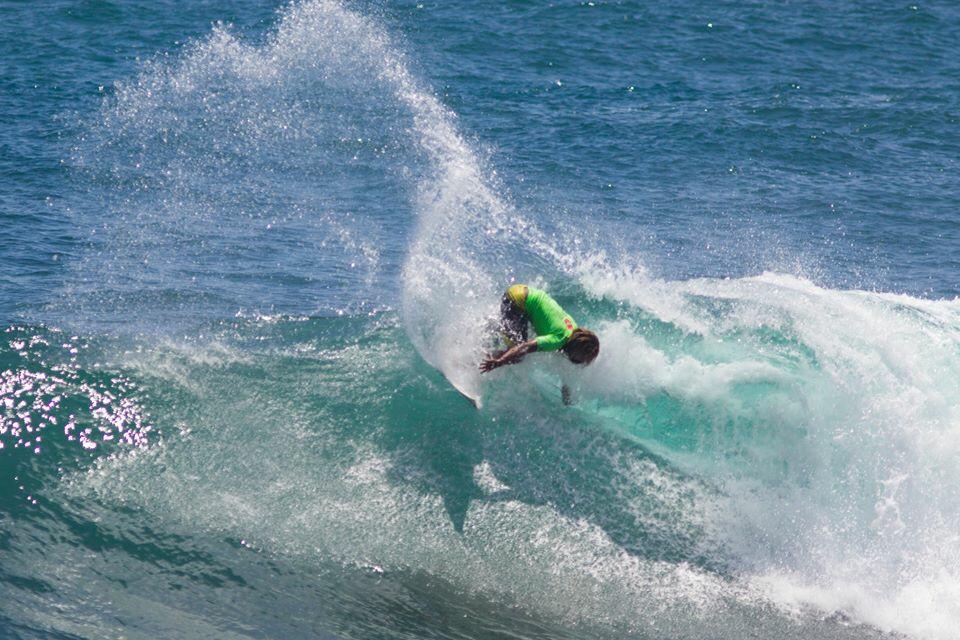 7maresmag's tweet photo. Gilbert Brown Campeón del #ClaroLatinPro! Felicidades! #7MLatino http://t.co/90wYfXbb81