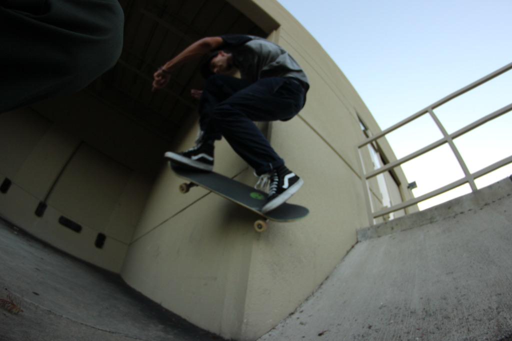 keishaboy's tweet image. bank to wallie shot by @300hashtagyolo