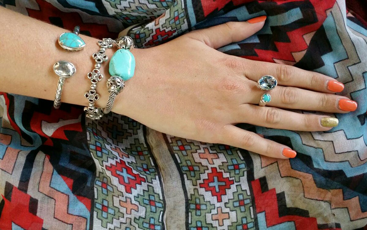 Brighton's tweet photo. Fab styling w/#YourTrueColor RT @hcoillinois New #jewelry at #HorseCreekOutfitters from @Brighton #Turquoise #Fashion http://t.co/qBBUxner5z
