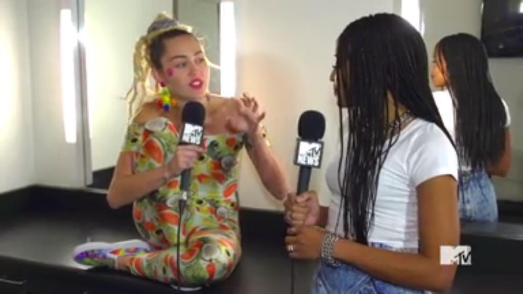 Miley talked to MTV News about hosting the VMAS: mtv.com/news/2255718/m…
