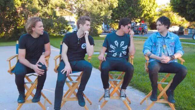 xcastawaymgc's tweet image. "Who took the last pizza slice?"
#ShesKindaHotVMA