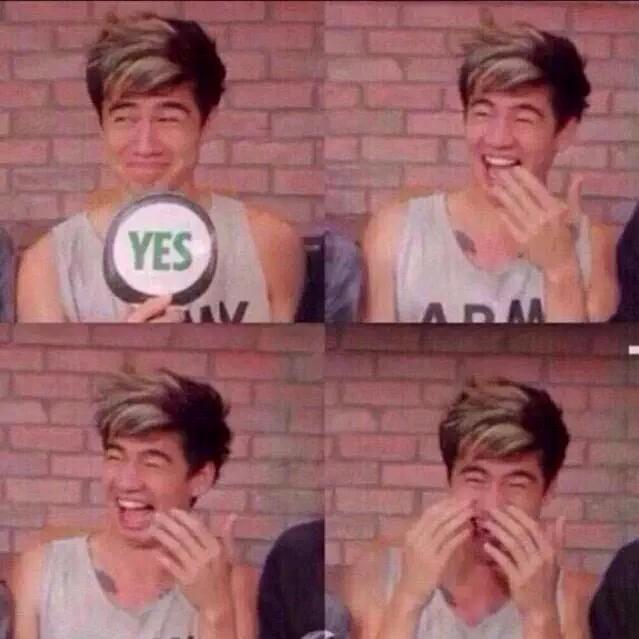 acklesdaiIy's tweet image. "did u stay up all night voting?"
#ShesKindaHotVMA
-A