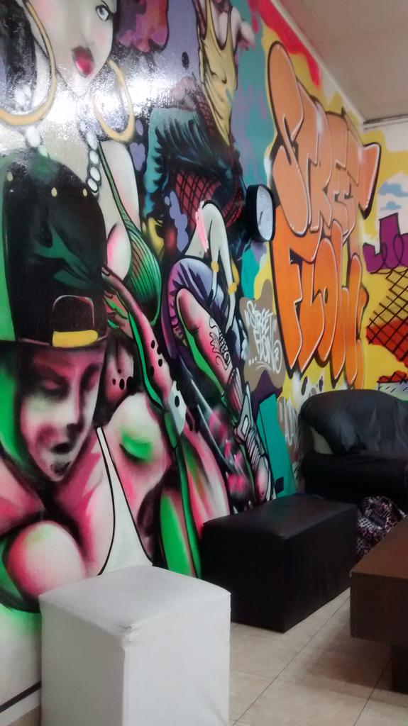 AriCasttro's tweet image. #streetflow