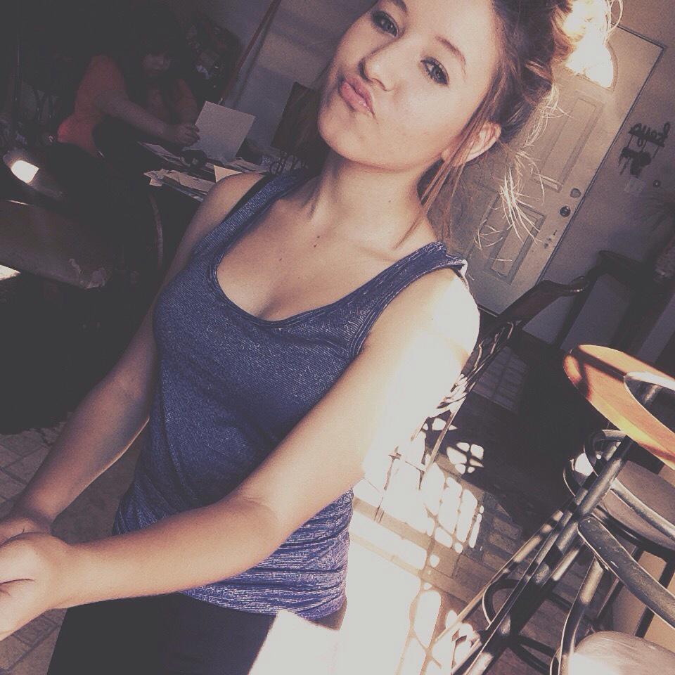 ItsSteps's tweet image. My wife 😍😘