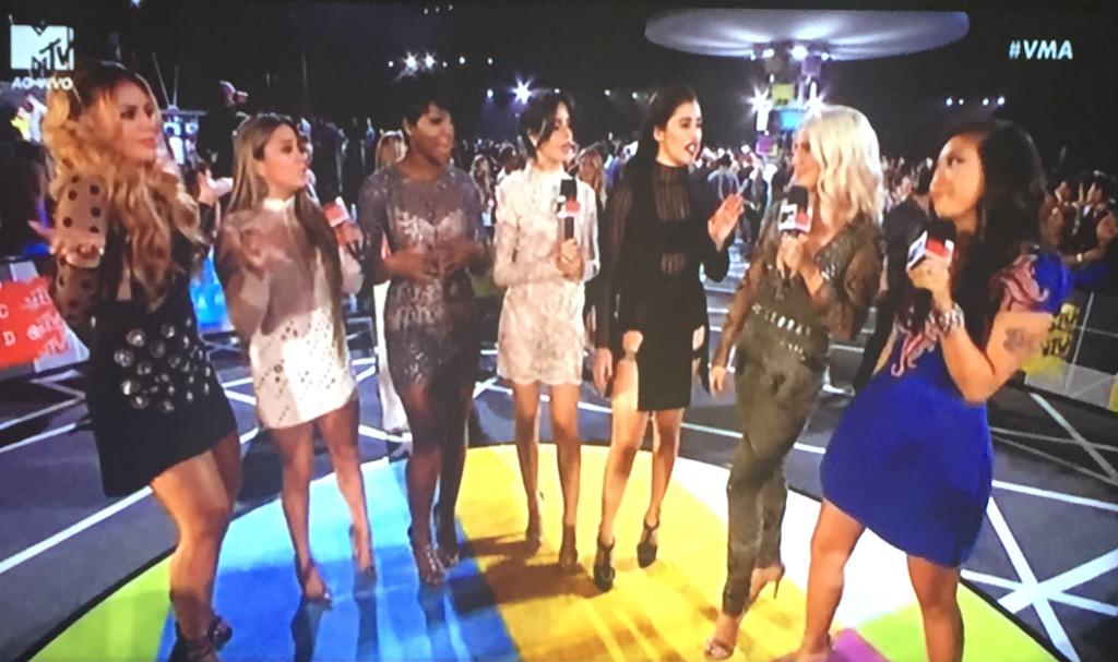 LoveRebelis_'s tweet photo. AS DONAS DA PORRA TODA #WorthItVMA #VMAs http://t.co/9YwsdulPno