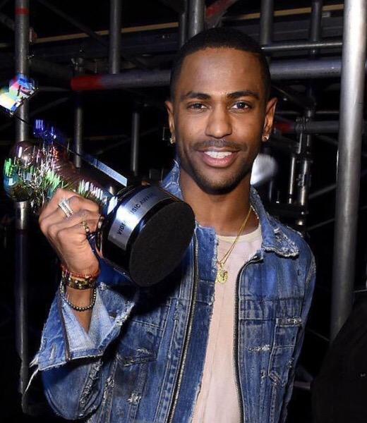 BigSeanWorld's tweet photo. You did it @BigSean! Congrats &amp; Well Done again &amp; again! #1stVMA! #OMCCTW #GrammysNext #ProudFans #TheDons http://t.co/fnJ8inWmU3