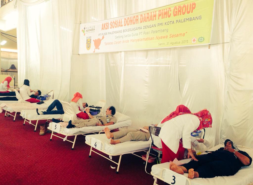 pusripalembang's tweet photo. Selamat Pagi.. Donor darah PIHC Group di Gedung Serbaguna PT Pusri Palembang cc: @pmi_palembang @KemenBUMN http://t.co/bwJFYoGzpI