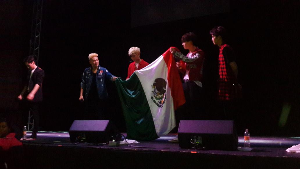 belenyho's tweet photo. I love you guys, thank you so much for everything @NUESTNEWS  #NUEST http://t.co/bHa7QK2ZOo