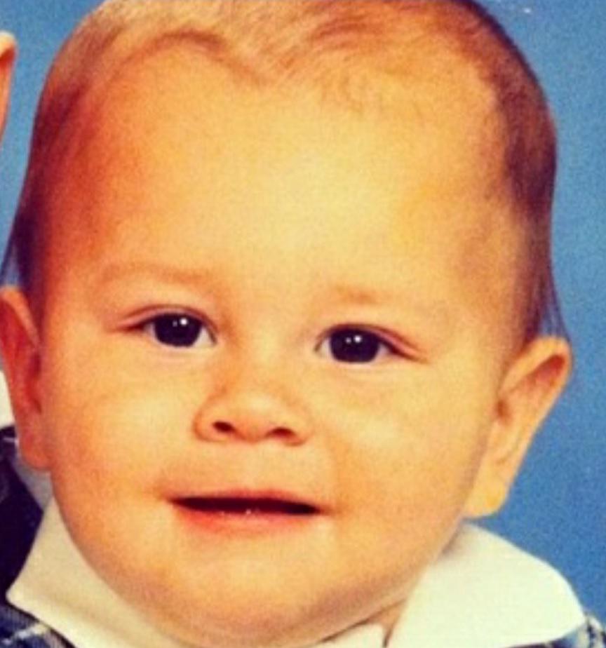   BYECassey21: Happy 1st Birthday to Riley McDonough!  What a cute baby 
RileyMcDonough 