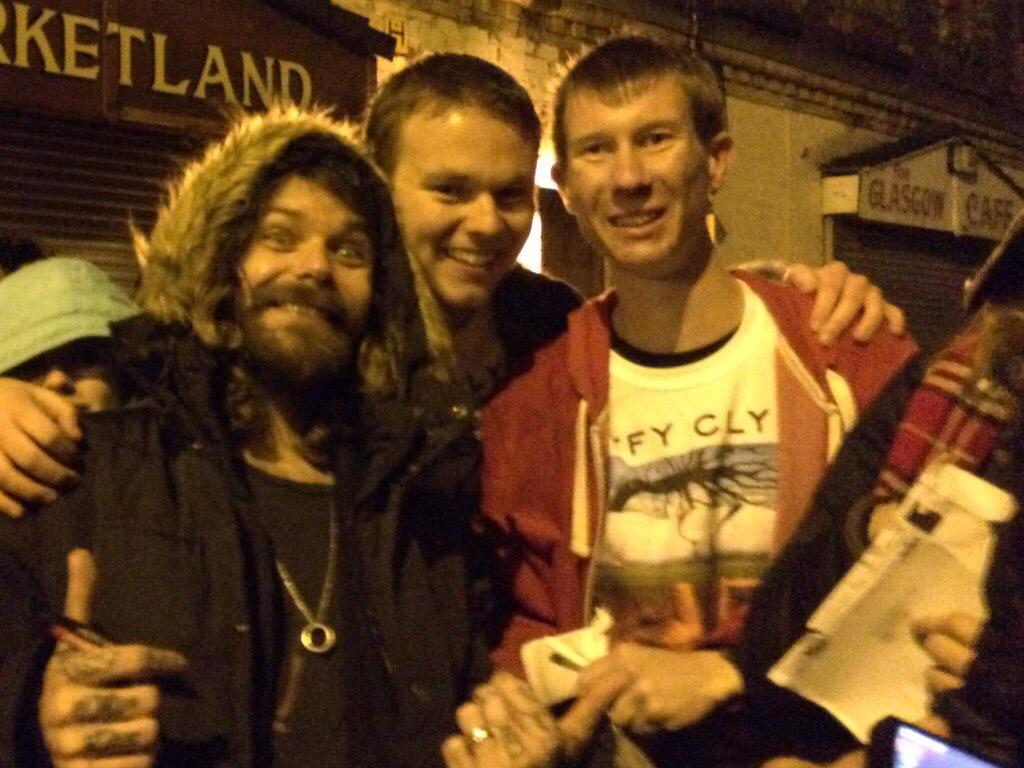 Happy birthday Simon Neil, you wonderful man you!!   