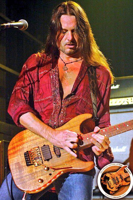 August 31
HAPPY BIRTHDAY to Mr. Reb Beach!!!
See you in October (^_^) 