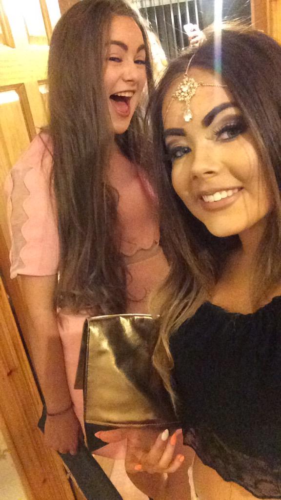 NikitaMcGuckin's tweet photo. Happy belated birthday @clodagh111 hope 'hamps10' treats you well😛💕 http://t.co/TVV5zgyuhz