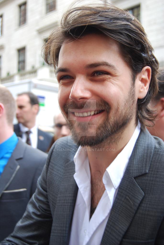 Happy Birthday Simon Neil! Absolute genius of a man! 