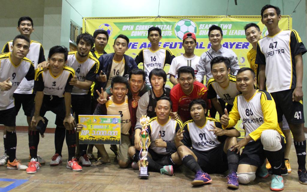 Kalahkan Gibol 5-0 di Final, BRI Purwodadi Juara Turnamen Futsal FCC Blora 2015 - infoblora.com/2015/08/kalahk… #beritablora