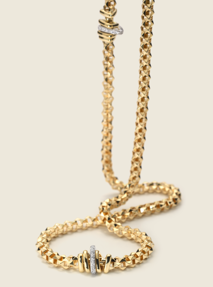 أناقتك ستكتمل مع هذه القلادة الأنيقة من #فوبيه #داماس