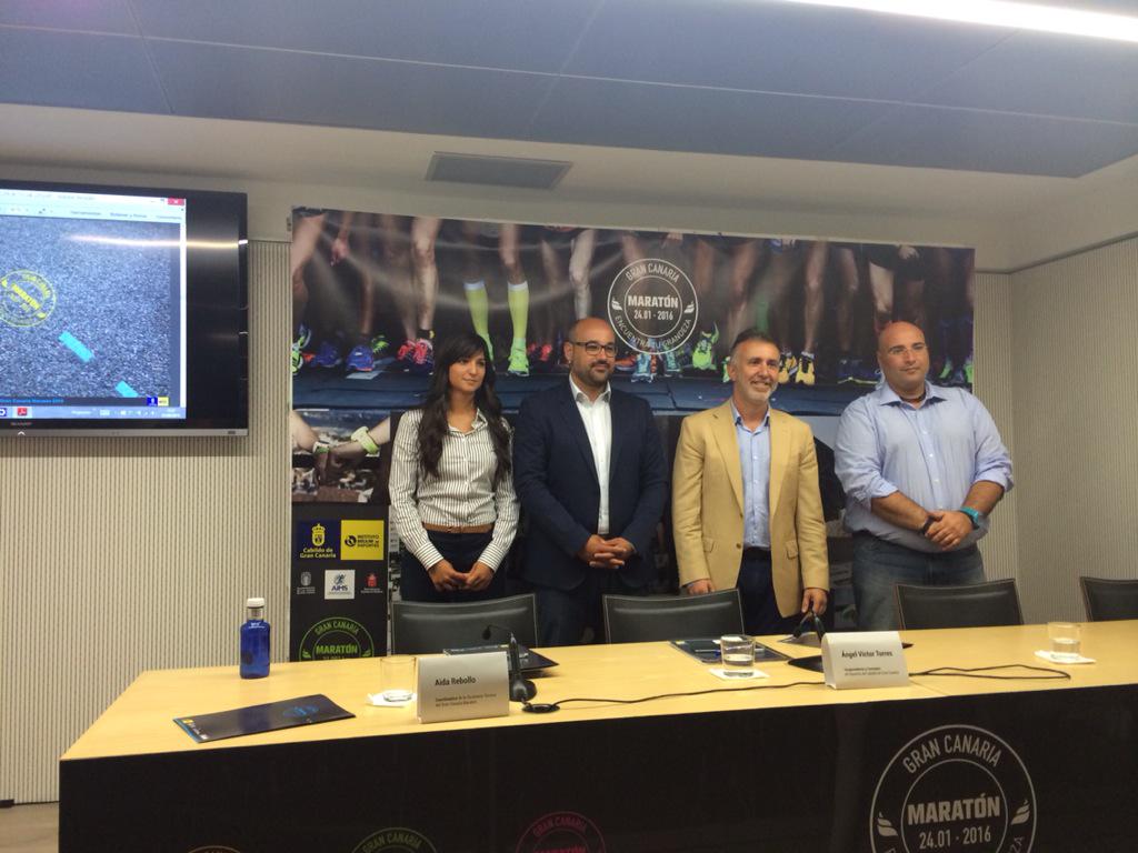 GCMaraton's tweet photo. Damos por finalizada la rueda de prensa de la #GCMaraton2016 http://t.co/ZEFqiebDgZ