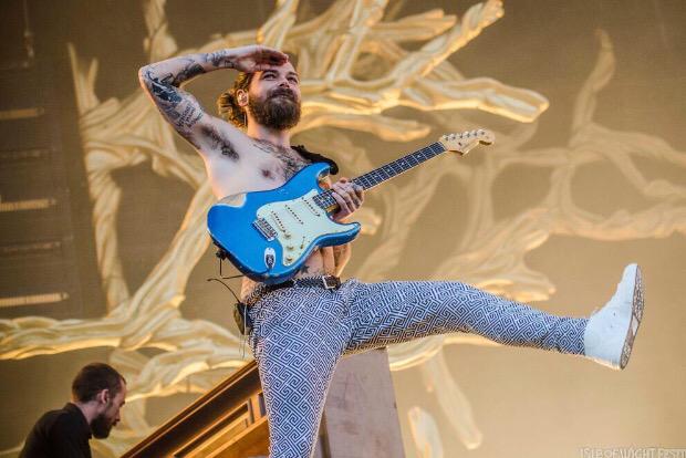 Happy Fucking Birthday Simon Neil!! 