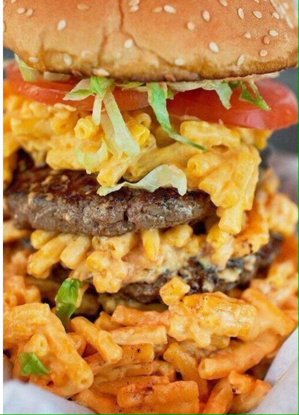 ItsFoodPics's tweet photo. Mac N Cheeseburgers    https://t.co/46L4dBQ6qG