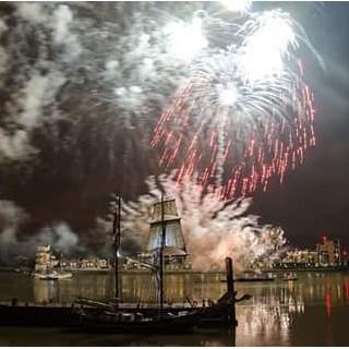 #tallships #fireworks #riverThames #royalwoolwicharsenal #woolwichriverside #tallships2015… ift.tt/1JwoW8L