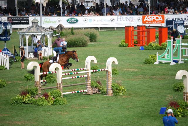OsbornLawGroup's tweet image. Congratulations to Karen Polle, 23 for her $75,000 Hamptons Classic Grand Prix win.

#OsbornLawGroup #HamptonClassic