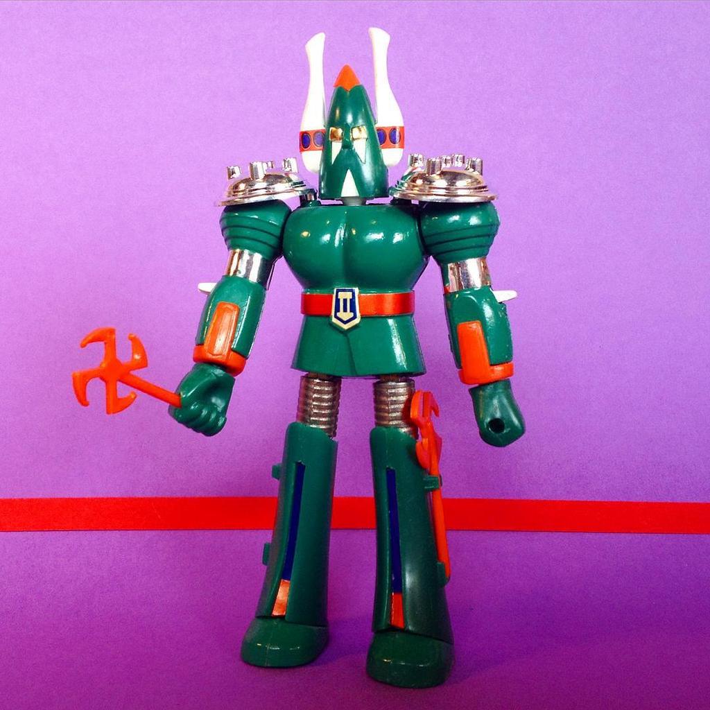 Otherbots's tweet photo. Bull Caesar from Machine Blasters. 1977 Takemi diecast. #bullcaesar #machineblaster #machineblocker #chogokin #diec… http://t.co/DO4WvcVzPe