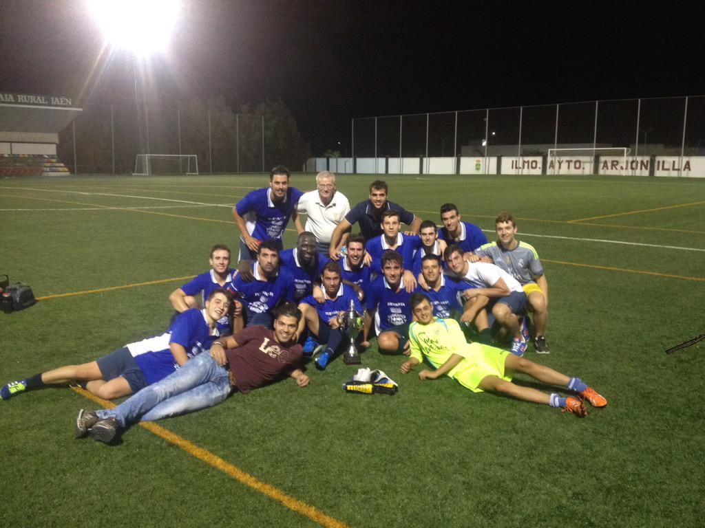 Victoria ayer en #Arjonilla ante un segunda Andaluza por 1-2
Goles de Camacho y <a href="/LuisArroyo82/">Luis Arroyo</a> 
#pretemporada