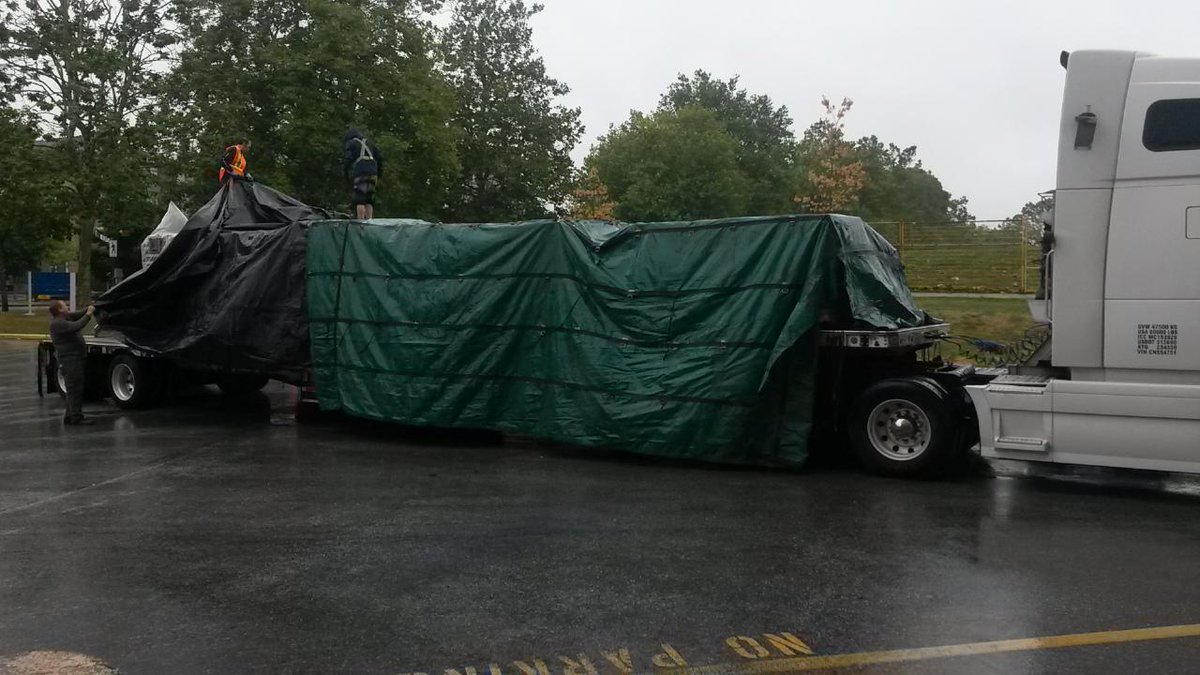 UBCSportHosting's tweet image. Special delivery for @ubctbirdarena ! Any guesses?#CISFinal8 #NotGoodWithSecrets #GoBirdsGo