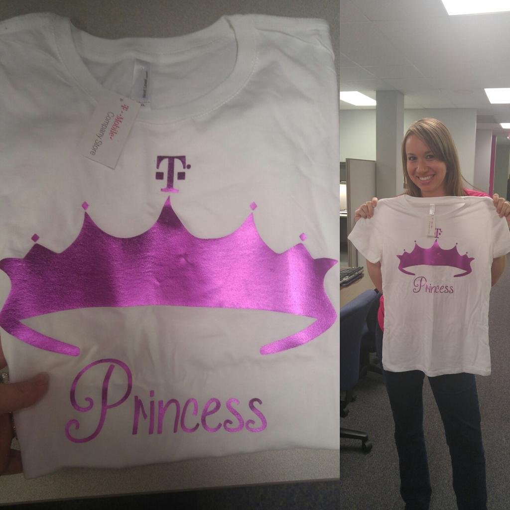 LizAbitante's tweet photo. Thank you so much @ISLila for my @TMobile shirt! You are the absolute best! #tmobile #princess #JumpingWithExcitement http://t.co/uxqpcAgcyW