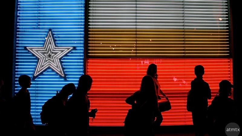 TexasMonthly's tweet image. Texas's cities: One big, dysfunctional (and sometimes catty) family txmnth.ly/1LG0zWX