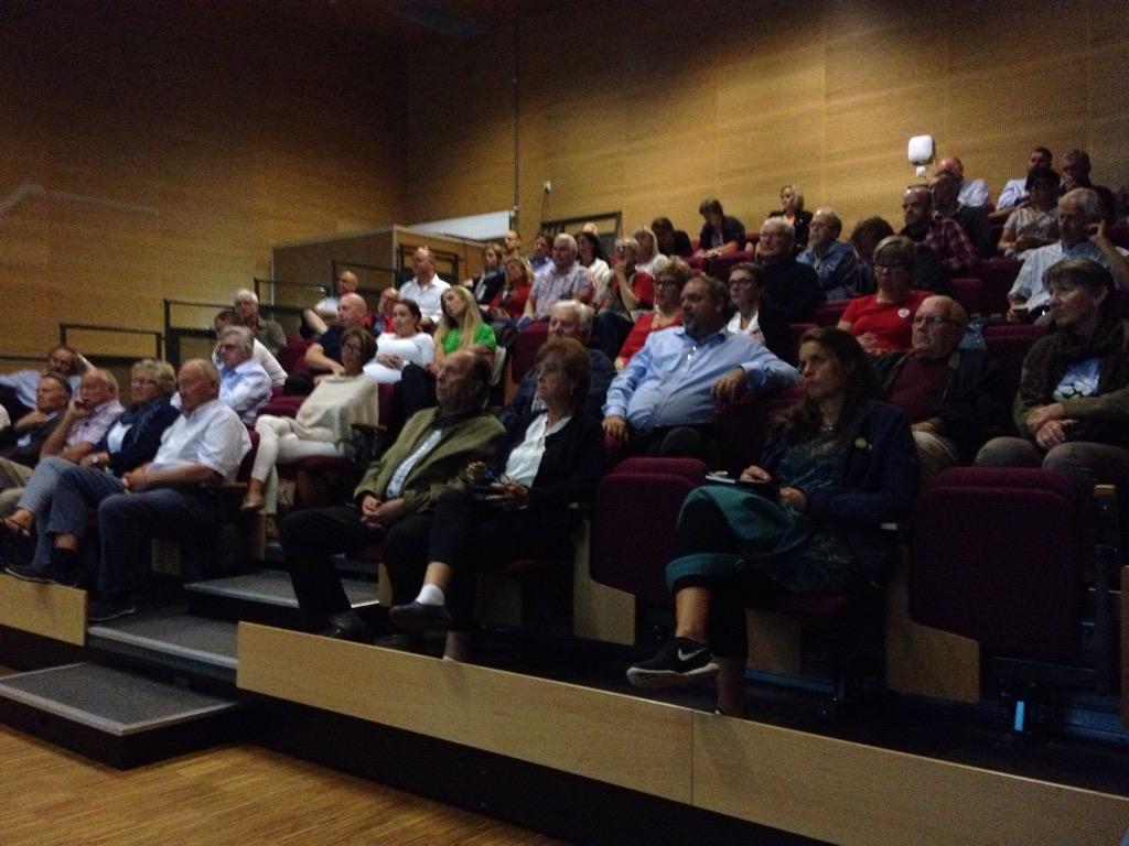 HurumHoyre's tweet image. Folkemøte og debatt i Hurum. Bra møte med gode ordførerkandidater som ønsker gode løsninger!